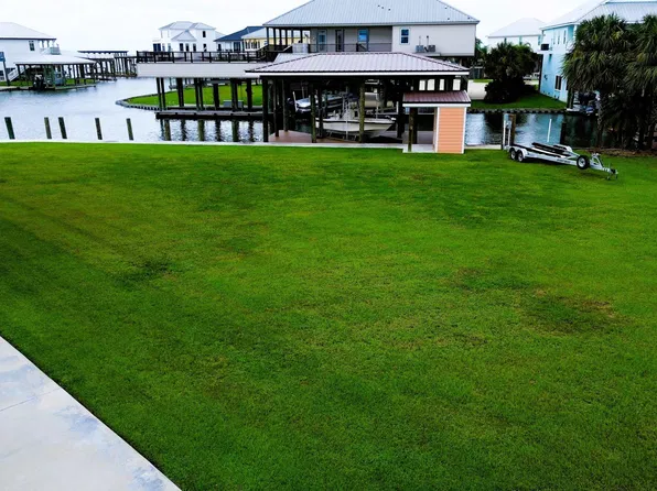 5000 Drake Ln, Grand Isle, LA 70358