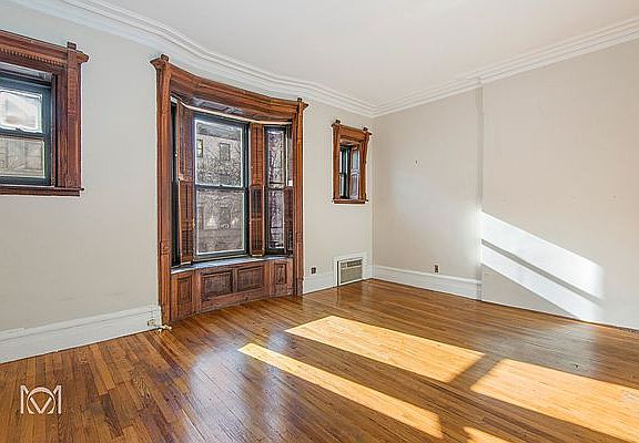 5th image of 49 W 84th St APT 2