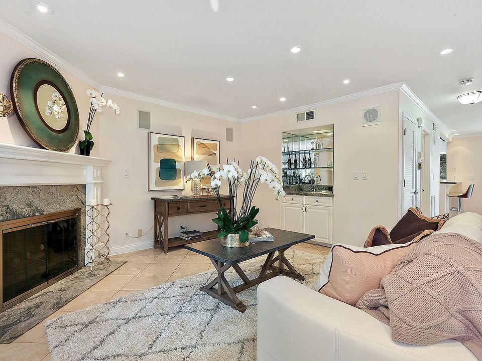 1st image of 662 Clarendon Ave