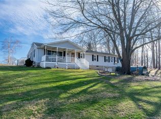 43 Newton Rd, Branford, CT 06405