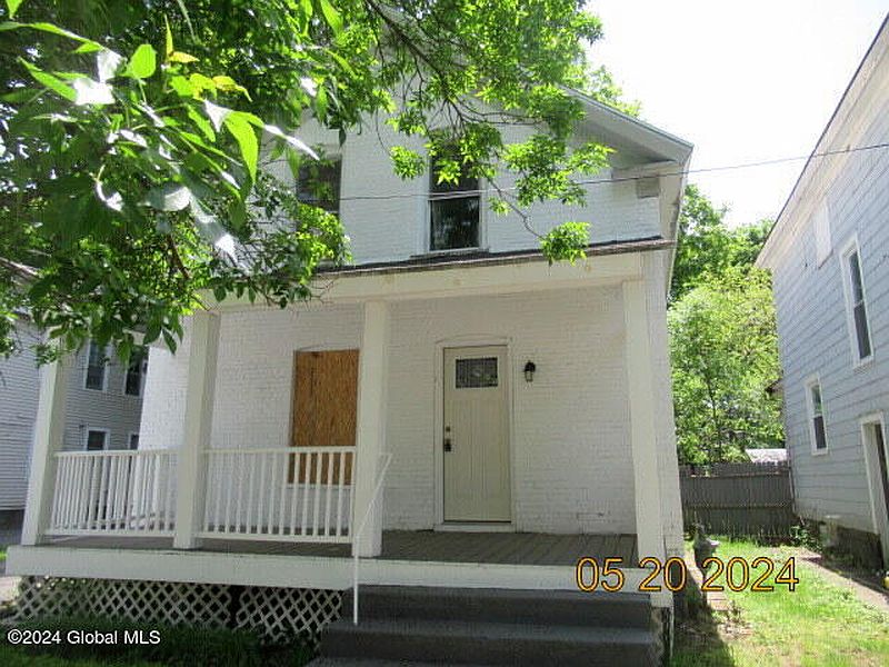 3rd image of 9 William Street