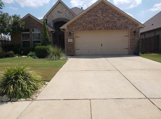6925 White River Dr, Fort Worth, TX 76179