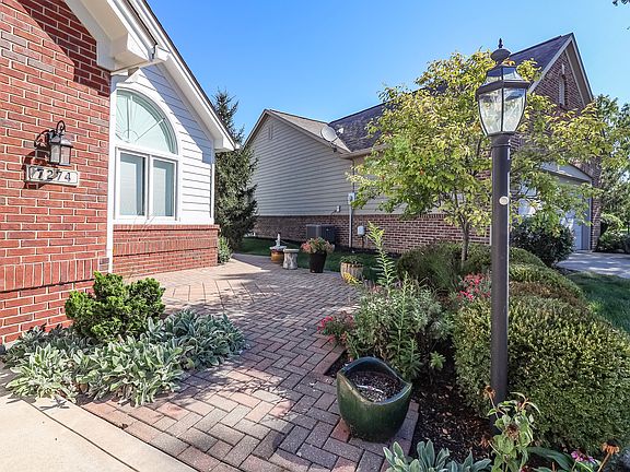 5th image of 7274 River Glen Dr