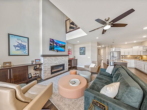 4th image of 382 W Ridges Blvd Unit C