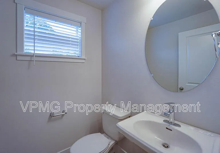 6921 NE 16th Ave — Photo 20