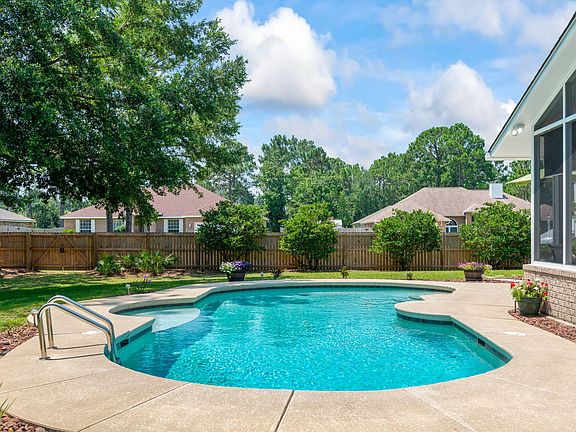 5th image of 2560 Sherwood Dr