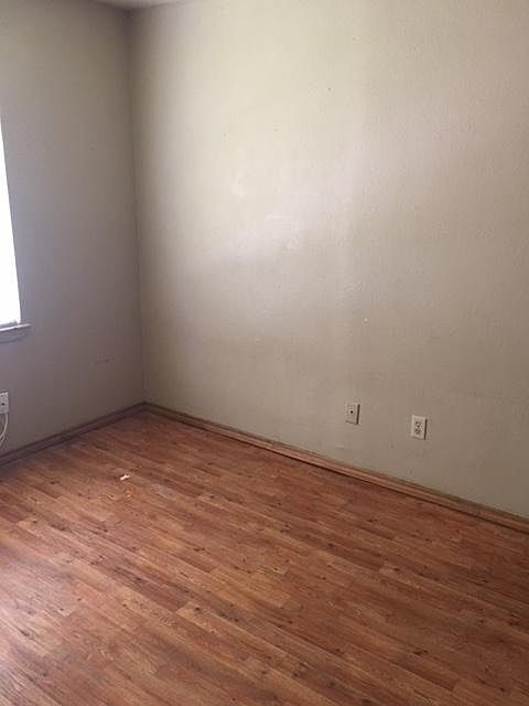 2nd image of 750 Bonham St APT 220