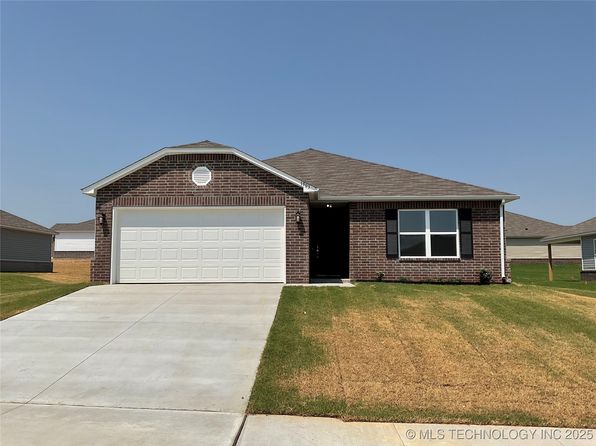 1903 S Lubbock Dr