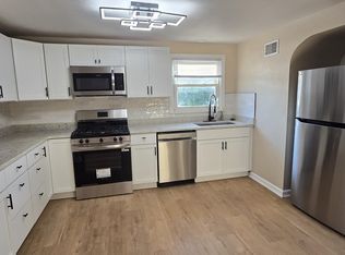 1825 S 52nd St, Milwaukee, WI 53214