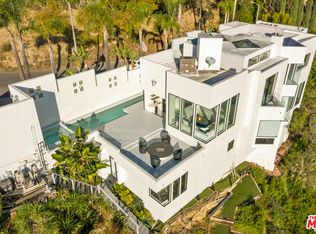 2231 Sunset Plaza Dr, Los Angeles, CA 90069