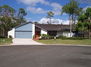 398 Knotty Wood Ln, Wellington, FL 33414