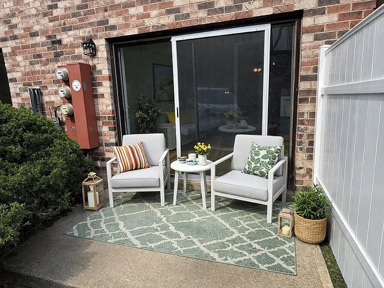 Patio (Staged)