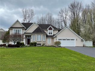 54 Talamora Trl, Brockport, NY 14420