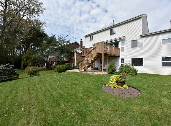 2nd image of 1170 Edgewater Ln