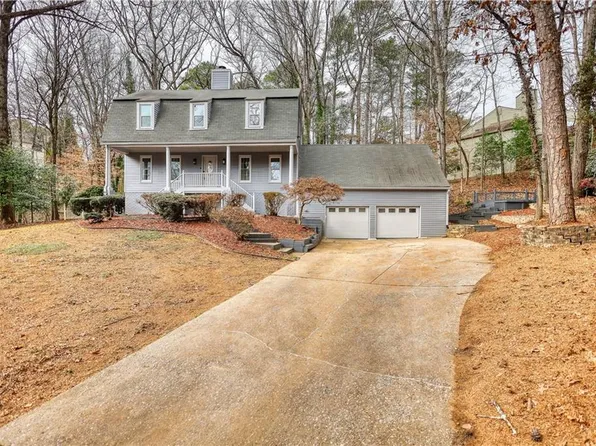 4205 Aberdeen Pass NE, Roswell, GA 30075