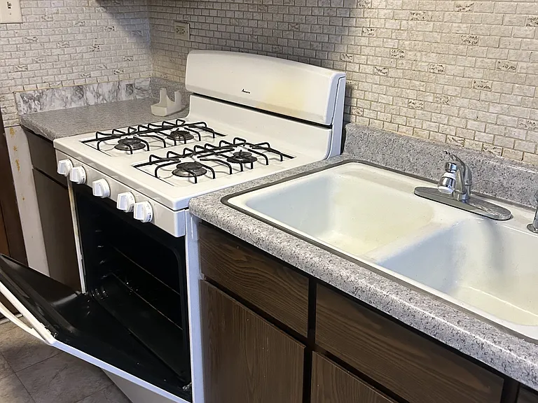 402 Cornell Ave #2B — Photo 4