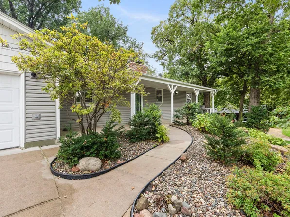 7181 Foxboro Ln, Woodbury, MN 55125
