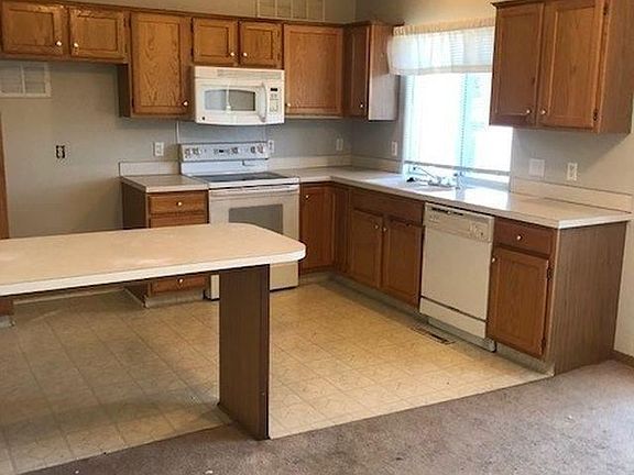4th image of 3304 Chad St