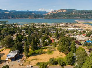 801 Eugene St, Hood River, OR