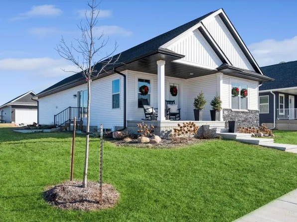 2799 Roycroft Dr, Marion, IA 52302