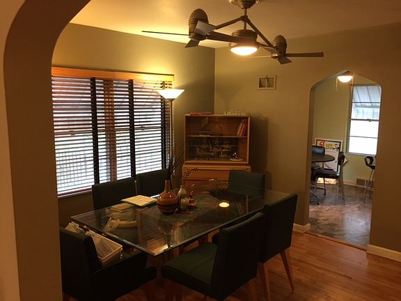 4th image of 605 E 70th St