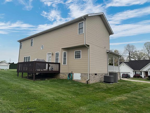 2nd image of 215 Woody Oak Dr