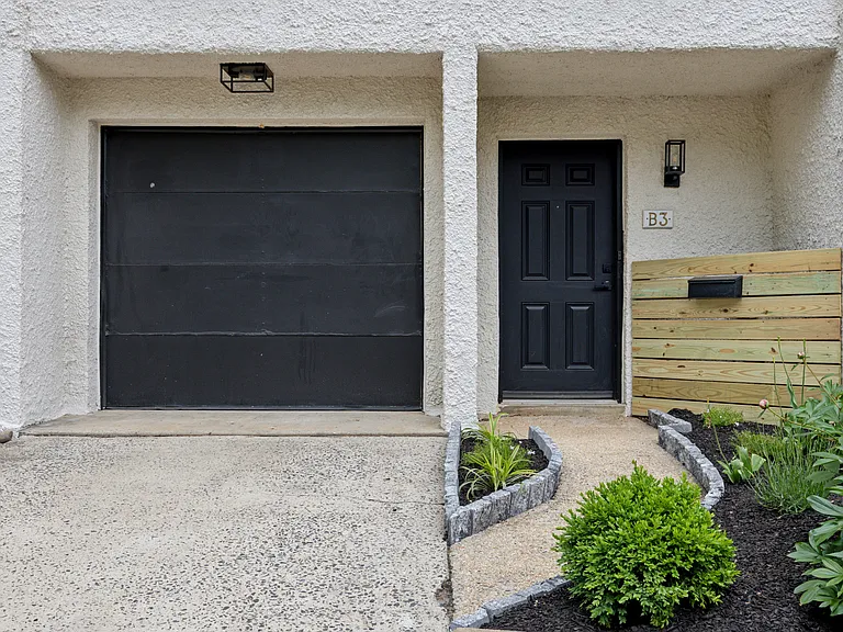 501 N Orange St #C2 — Photo 19
