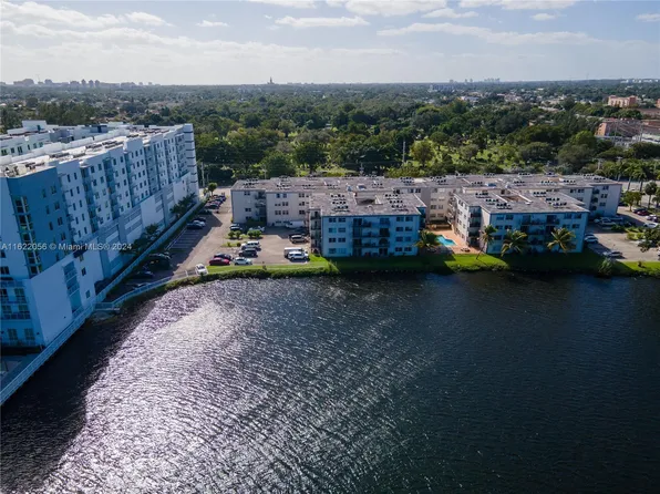 5501 NW 7th St APT E204, Miami, FL 33126