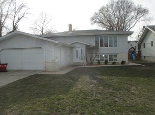 8936 Erie St, Highland, IN 46322