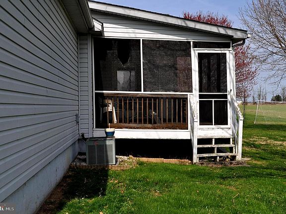 5th image of 123 Derby Dr