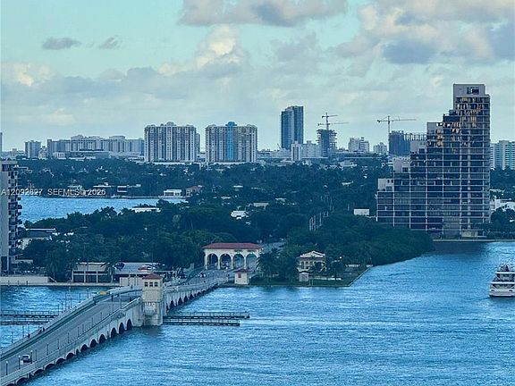 3rd image of 1400 Biscayne Blvd #1403