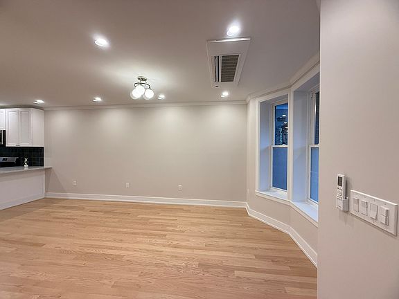 5th image of 132 E 28th St #Penthouse