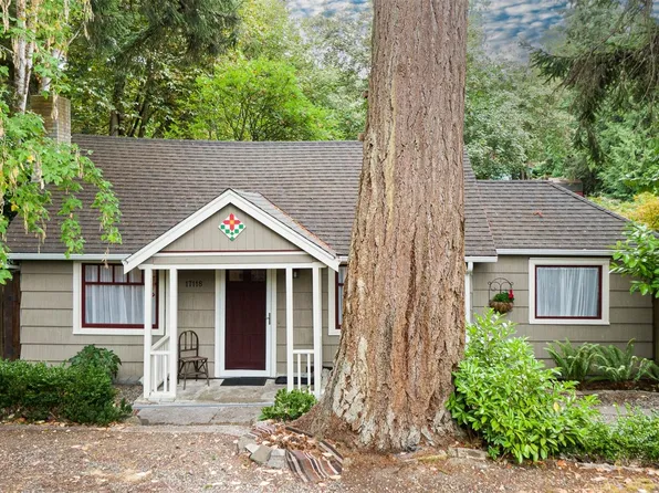 17118 Tabor Avenue SW, Vashon, WA 98070