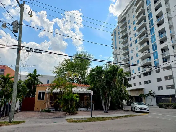 1396 SW 21st Ter, Miami, FL 33145