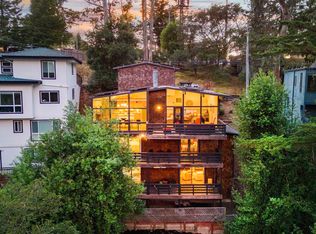 1615 Arrowhead Dr, Oakland, CA 94611