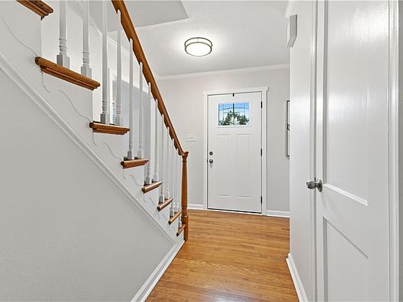 4th image of 705 Downing Ln