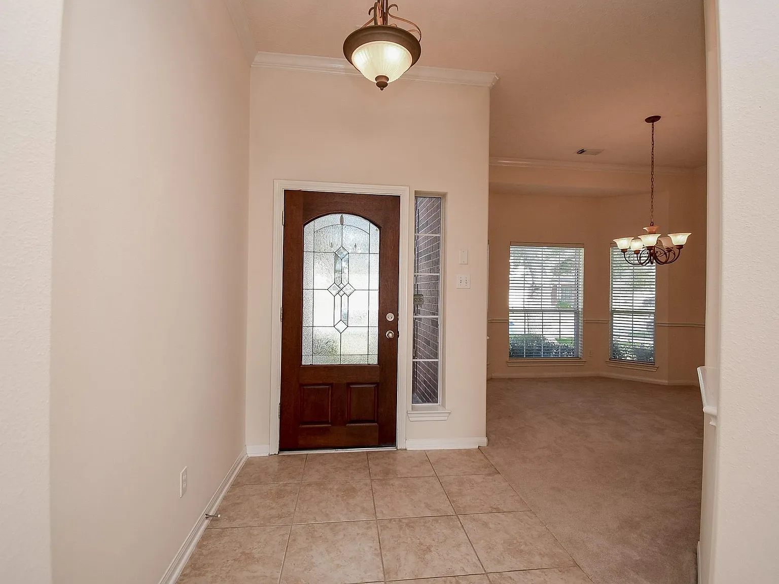 3 bed, 2.0 bath, 2164 sqft, $2,450 — Photo 4