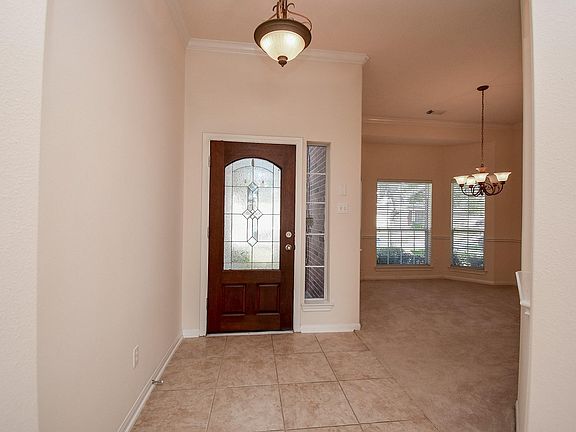 5th image of 10727 Gilford Crest Dr