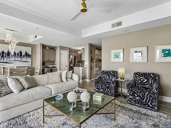 4th image of 400 E BAY Street #1701