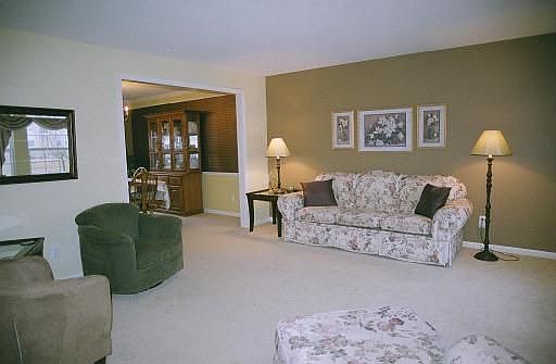 3rd image of 6698 Wing St