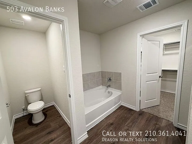 503 Avalon Banks — Photo 9