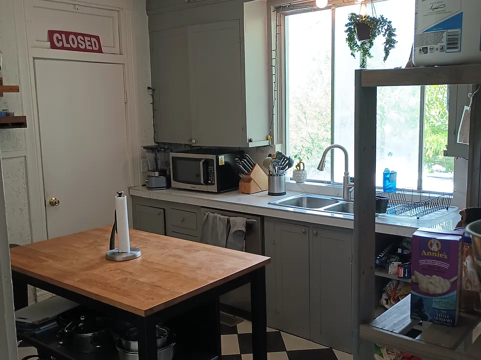 shared kitchen