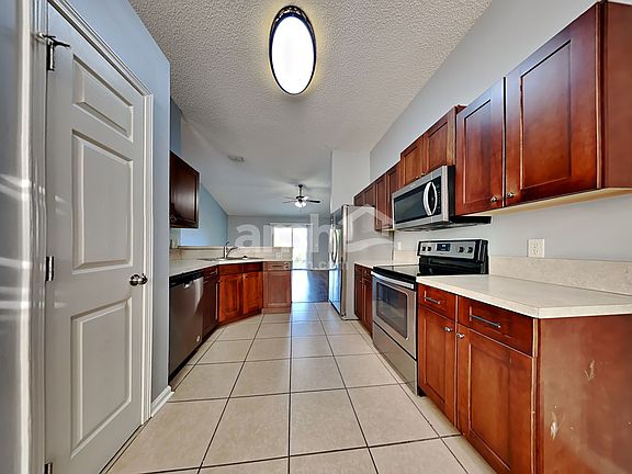 3rd image of 3280 Fox Squirrel Dr