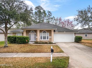 393 Sanwick Dr, Jacksonville, FL 32218