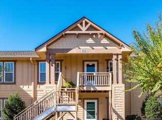 2004 Deermouse Way, Hendersonville, NC 28792