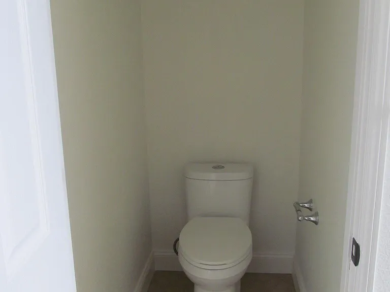 Master bedroom toilet