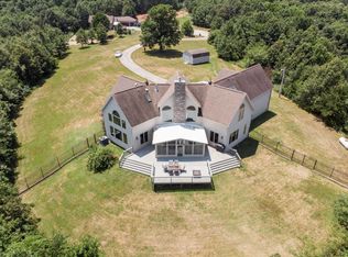 9360 N Lookout Ln, Pleasant Hope, MO 65725