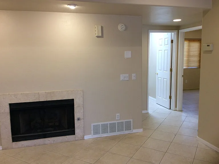 1818 N Santa Rita Ave — Photo 7