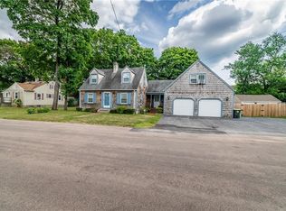 12 Elizabeth Ave, Smithfield, RI 02917