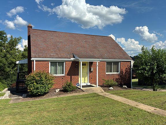 2nd image of 211 Verdant St